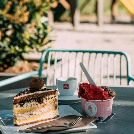 Pohorska Kavarna בית הארחה