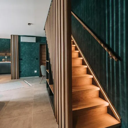 Pohorska Kavarna בית הארחה מריבור