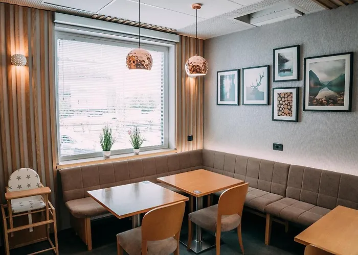 Konukevi Pohorska Kavarna 3*